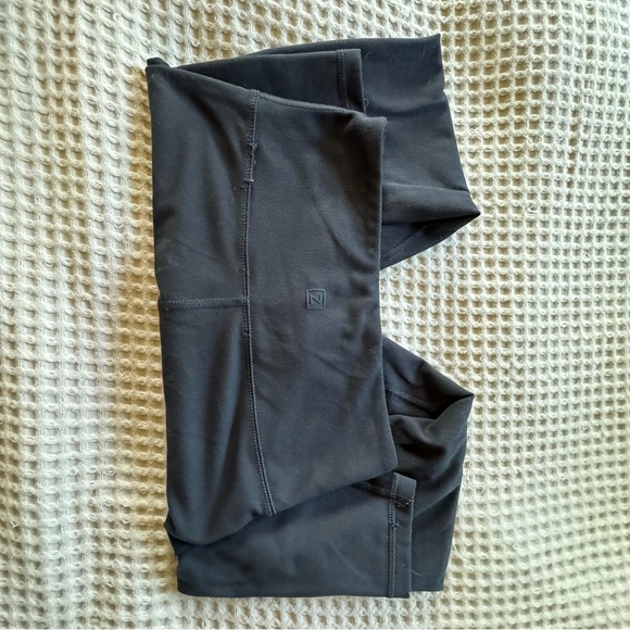 Endurance Leggins - Picture 7 of 8